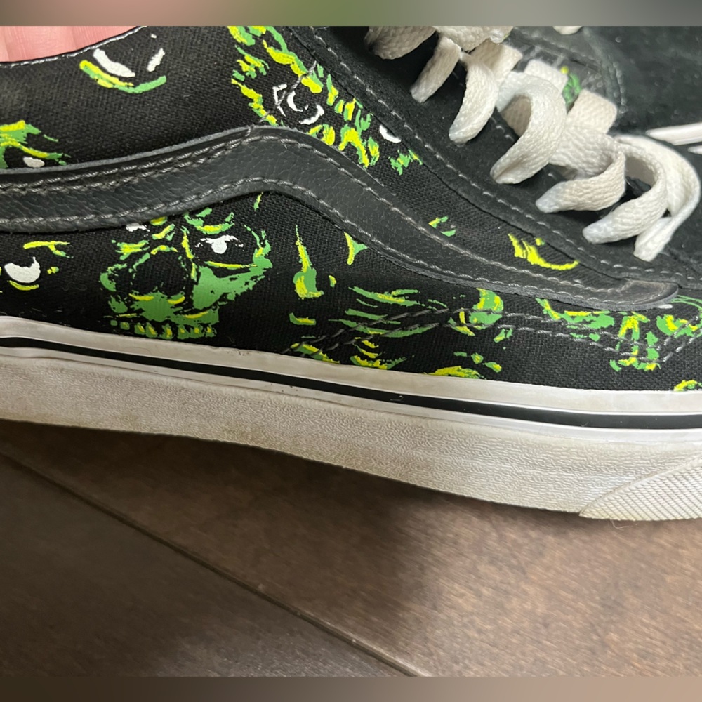 Old school Vans men 7, women 8.5 - Picture 4 of 7